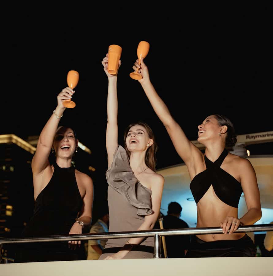 Dubai: Marina Yacht Party with BBQ, Unlimited Drinks and DJ - Checking in at Dubai Marina