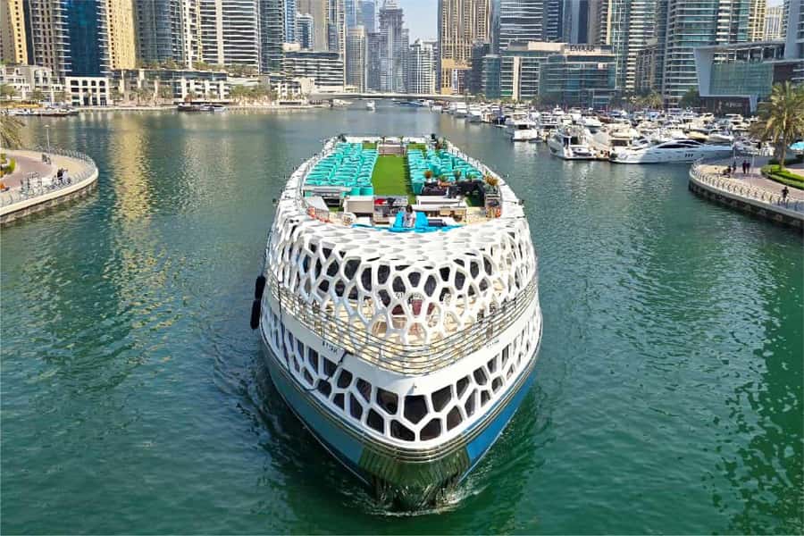 Dubai: Mega Yacht Dinner Cruise with Buffet - Key points before you book