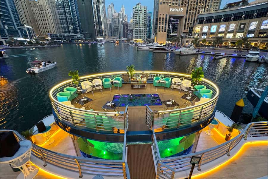 Dubai: Mega Yacht Dinner Cruise with Buffet - The top deck is the place for photographs