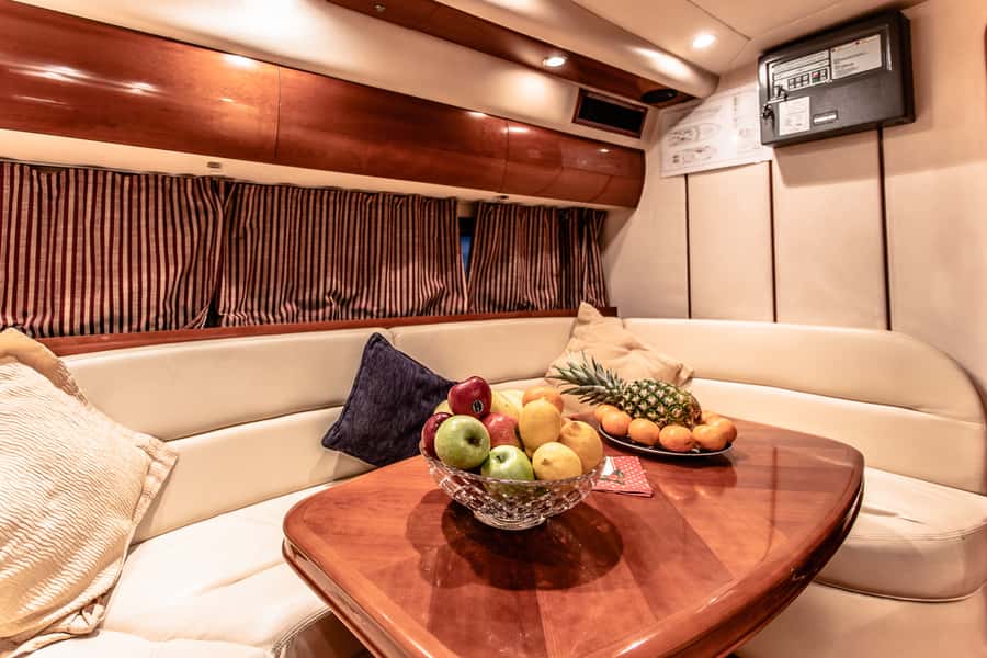 Dubai: Private Luxury Everest Yacht Cruise from Dubai Marina - Should you book the Everest yacht cruise?