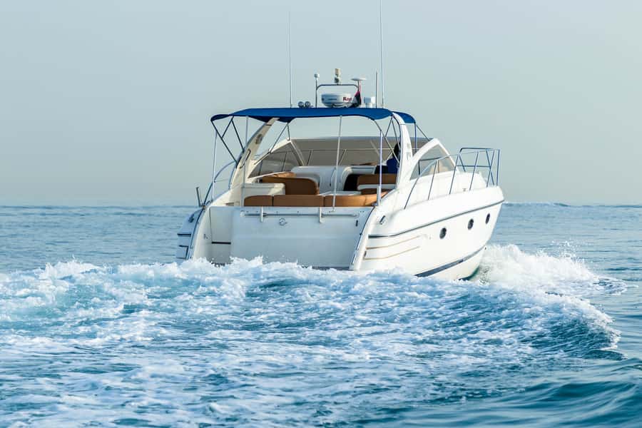 Dubai: Private Luxury Everest Yacht Cruise from Dubai Marina - FAQ