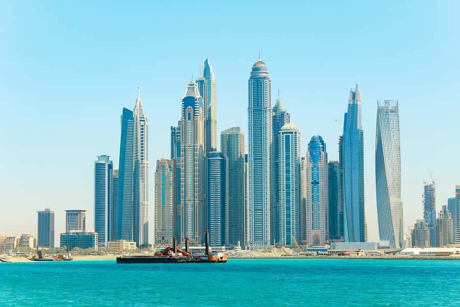 Dubai: Private Luxury Everest Yacht Cruise from Dubai Marina - What you see between Dubai Marina and Burj Al Arab