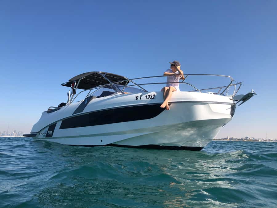 Dubai: Private Sea Escape Cruise - Swim, Tan & Sightsee - Extending to Palm Jumeirah and Atlantis