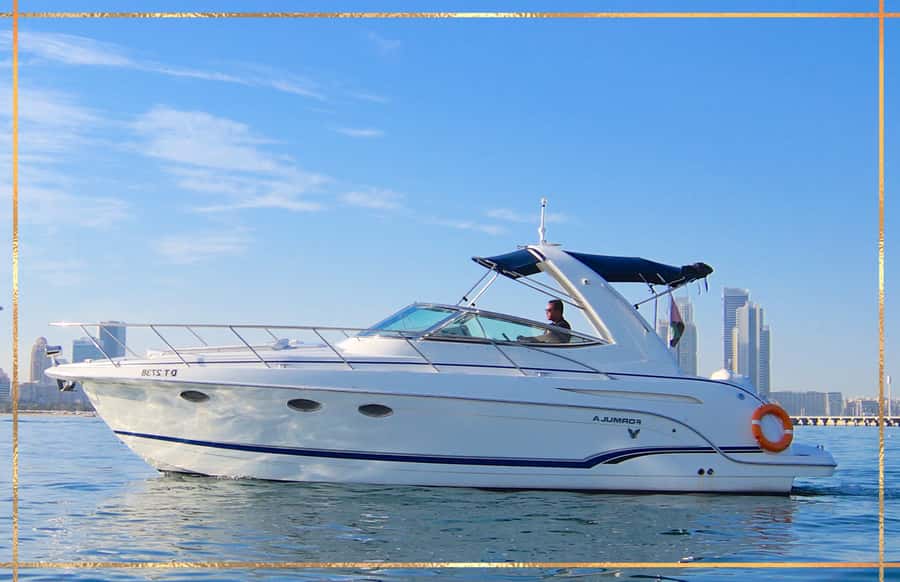 Dubai: Private Yacht Cruise for Unforgettable Memories - Why a private yacht is a smart way to see Dubai
