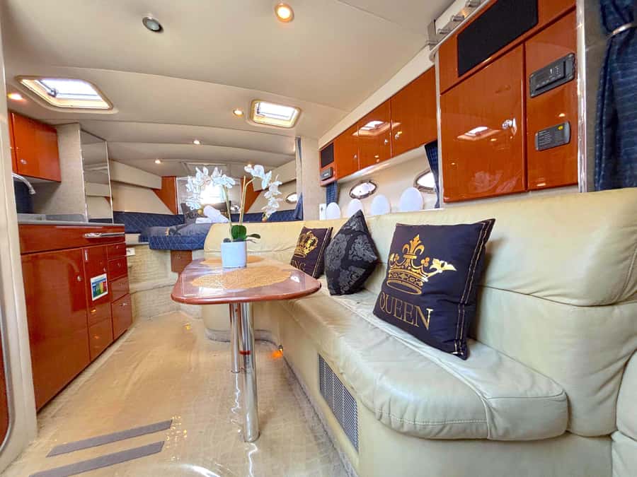 Dubai: Private Yacht Cruise for Unforgettable Memories - The two-hour Burj Al Arab route