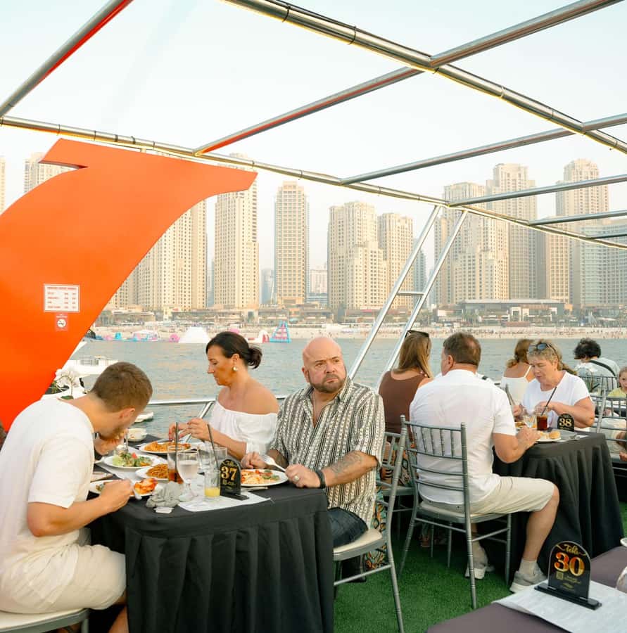 Dubai: Sunset or Dinner Cruise with Live Music & Open Bar - Live music and the evening mood