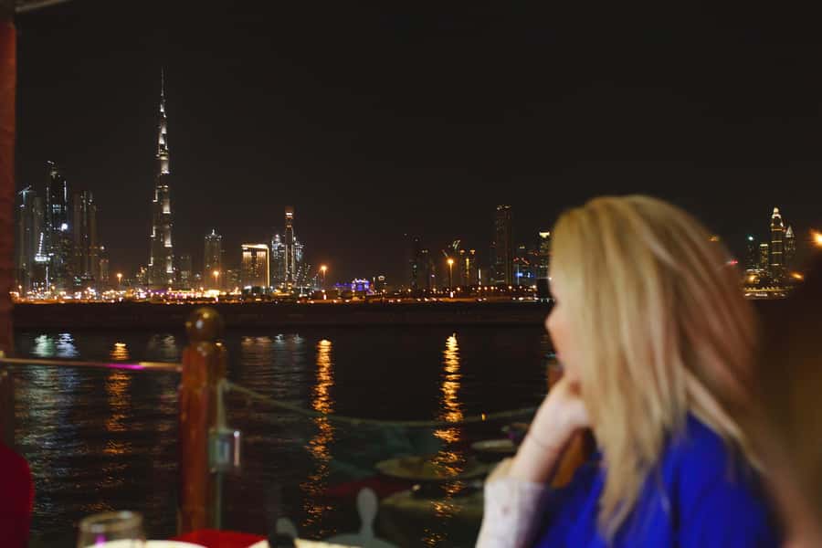 Dubai: Water Canal Cruise and La Perle Show with Dinner - What dinner is really like