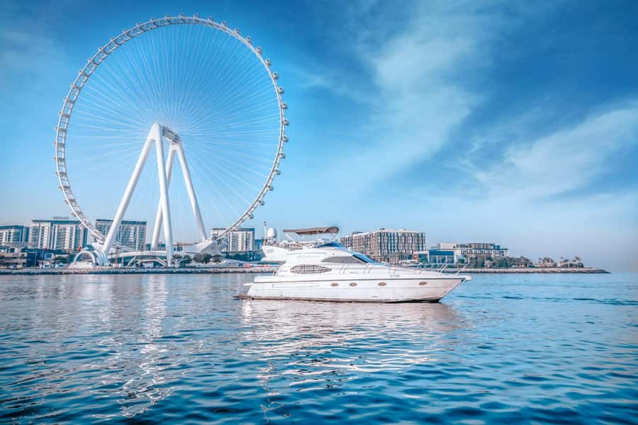 Dubai Yacht Tour - Boat Trip upto 12 guests Private event - The crew adds real value to the booking