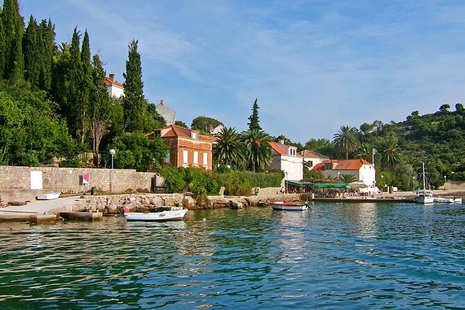 Dubrovnik: 3 Islands Boat Tour with Lunch & drinks(FR, ES, EN) - Šipan offers a shorter look at local island life