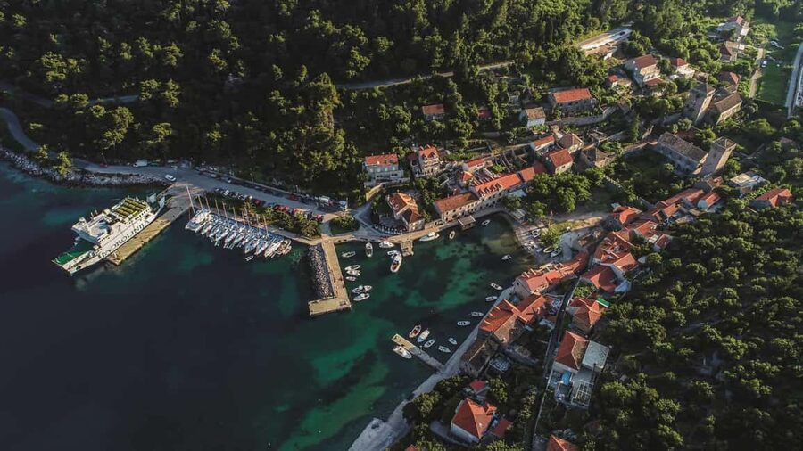 Dubrovnik: 3 Islands Fun Boat Trip with Drinks (FR, ES, EN) - What the eight-hour day feels like on TRITON