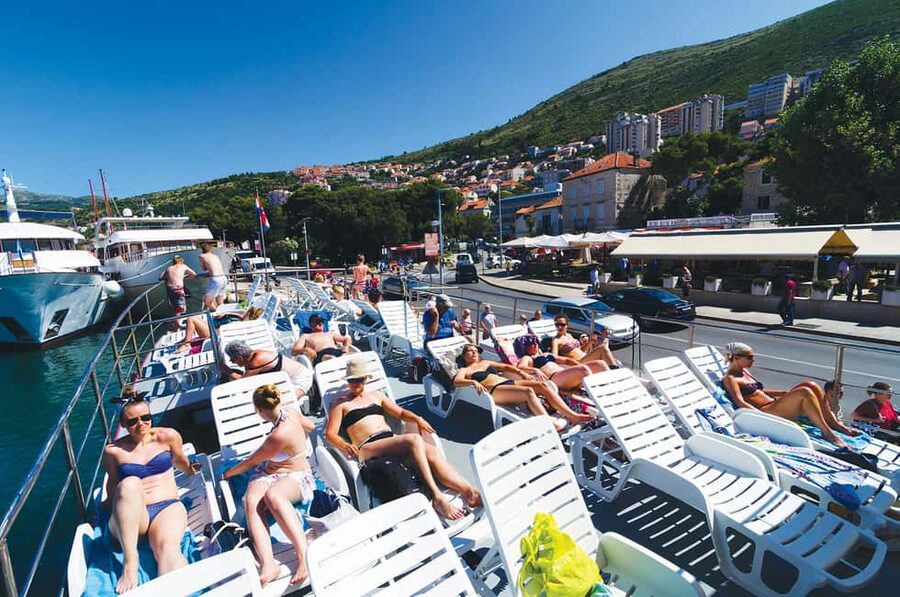 Dubrovnik: 3 Islands Fun Boat Trip with Drinks (FR, ES, EN) - Šipan: olive trees and a brisk forty-five minutes