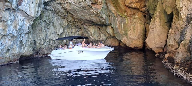 Dubrovnik: Blue Cave, Green Cave & Sunj Beach Speedboat Tour - Why this half-day boat trip works so well