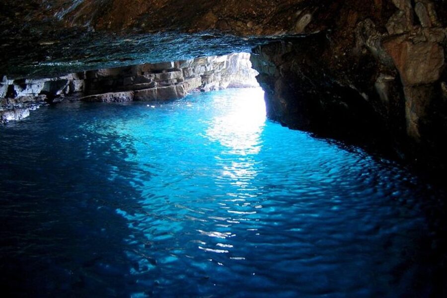Dubrovnik: Blue Cave & Sunj Beach Boat Tour with Drinks - Who should book this boat trip?
