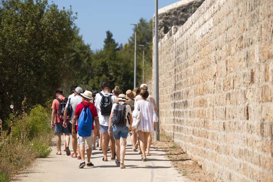 Dubrovnik: Elaphiti Island Luxury Pirate Ship Cruise - Timing, weather, and seasonal details