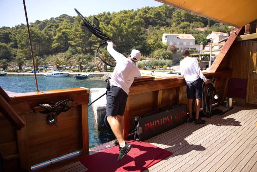 Dubrovnik: Elaphiti Island Luxury Pirate Ship Cruise - The morning sailing toward Koločep