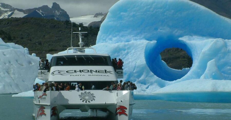 El Calafate: All Glaciers Boat Trip - Taking the 700-meter mountain path