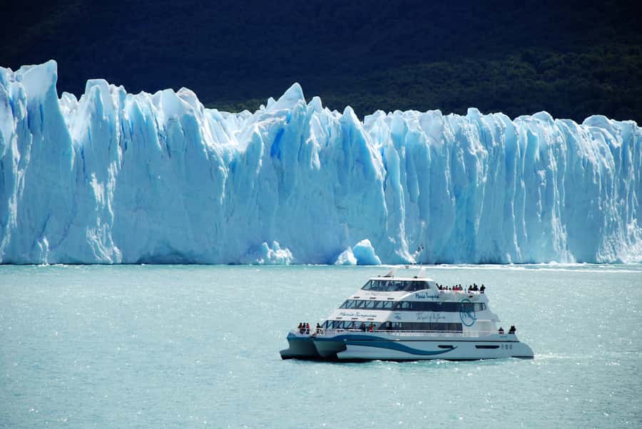 El Calafate: Glaciers Gourmet Experience - Full Day Cruise - Getting to La Soledad Port before the crowds
