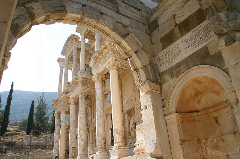 Ephesus: Small Group Tour for Cruise Passengers - Selcuk lunch and the carpet demonstration