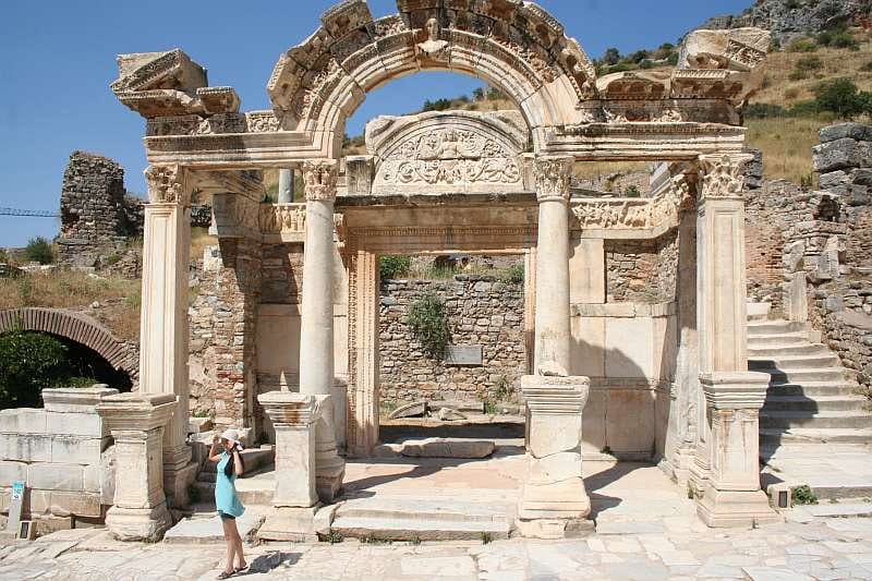 Ephesus: Small Group Tour for Cruise Passengers - The small Mercedes van makes a difference