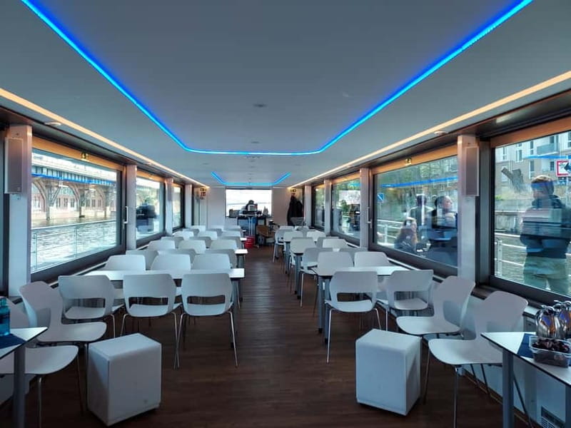 Evening Boat Tour 1.5 hour with our solarcatamaran - A Quiet Way to See Berlin After Dark