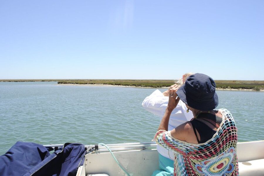 Faro: Ria Formosa Lagoon Small Boat Tour with Local Guide - Choosing the right time and what to wear