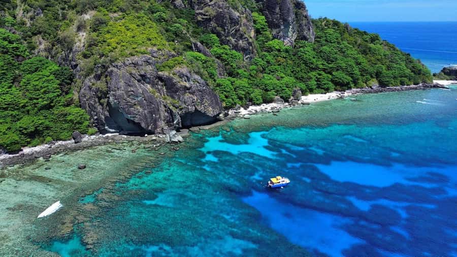 Fiji: Authentic Fijian Day Cruise by Boat - The small boat and friendly crew make a difference