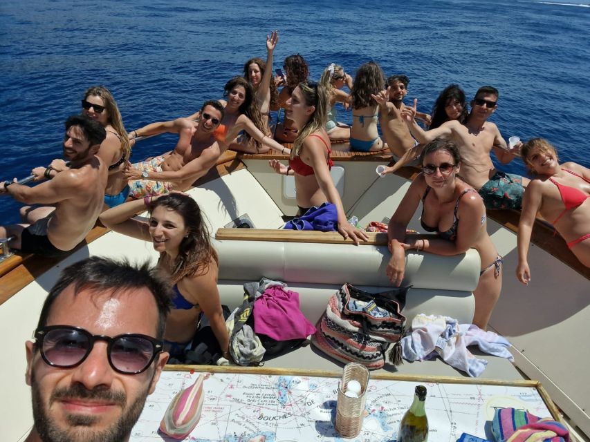 Forio: Ischia Island Boat Tour with Local Lunch and Swimming - The Green Cave and lunch near San Pancrazio