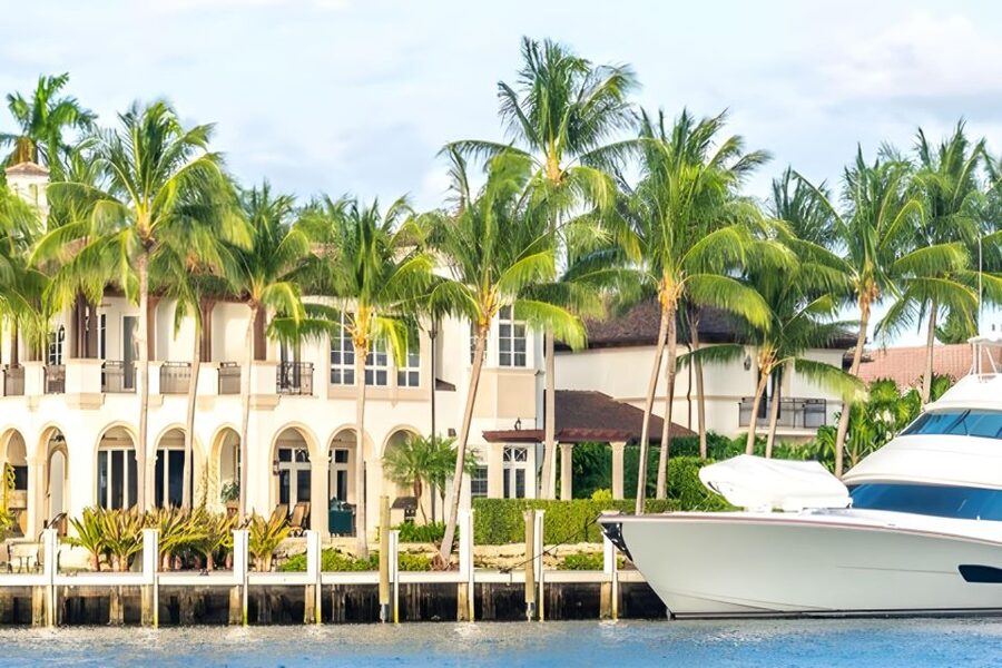 Fort Lauderdale: Millionaire's Row Cruise with Drinks - Starting at Sebastian Street