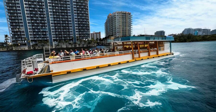 Fort Lauderdale: Millionaire's Row Cruise with Drinks - Millionaire’s Row and the mega yachts