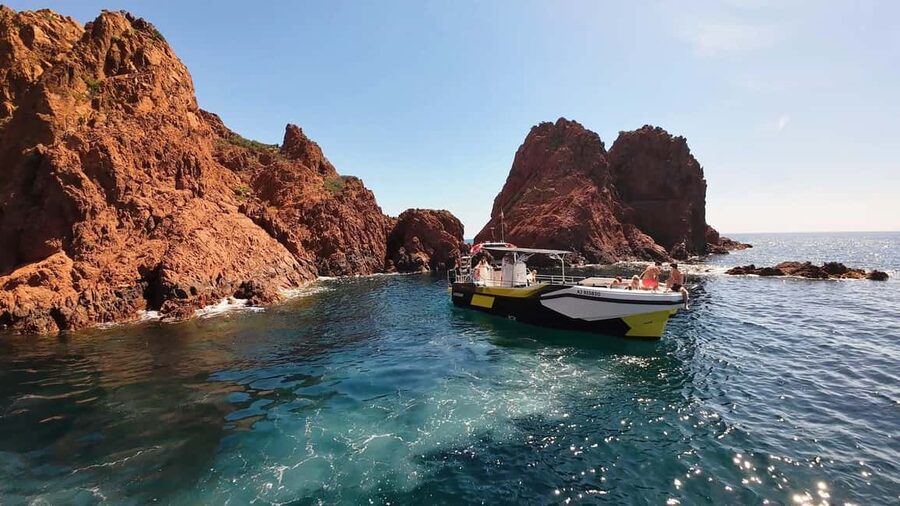 Fréjus : Esterel Calanques Cruise (Comfort Boat) + Swim Stop - Leaving Port Fréjus for the Estérel coast