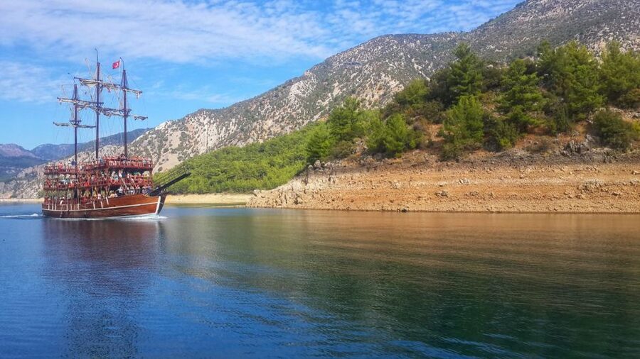 From Alanya: Green Canyon Day Trip with Lunch and Boat Ride - Lunch above the water