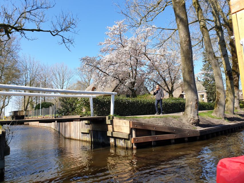 From Amsterdam: Giethoorn Day Trip with Small Electric Boat - Is $151 good value?