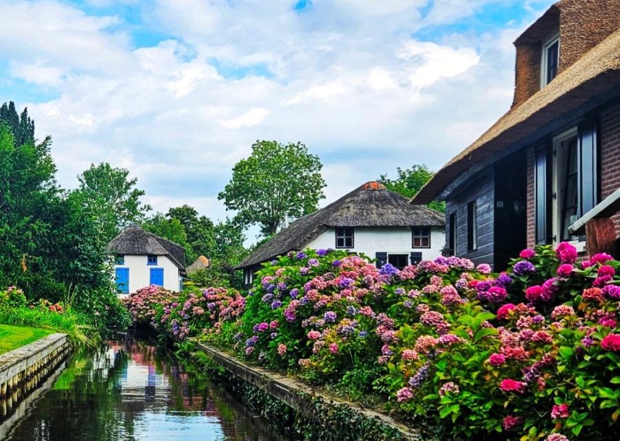From Amsterdam: Giethoorn & Zaanse Schans Tour w/ Small Boat - Who should book this day trip?