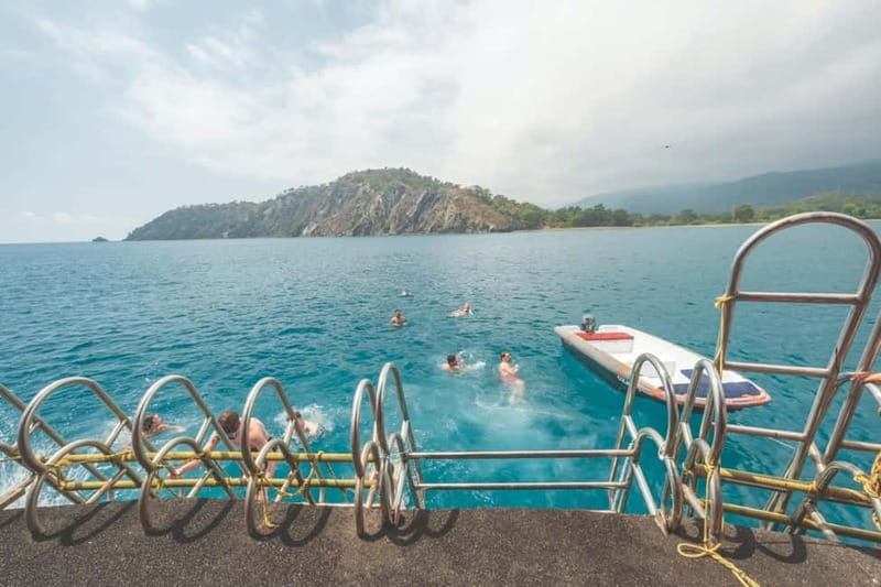 From Antalya/Kemer: All-Inclusive Party Boat with Lunch - The transfer issue from Antalya and Kemer hotels