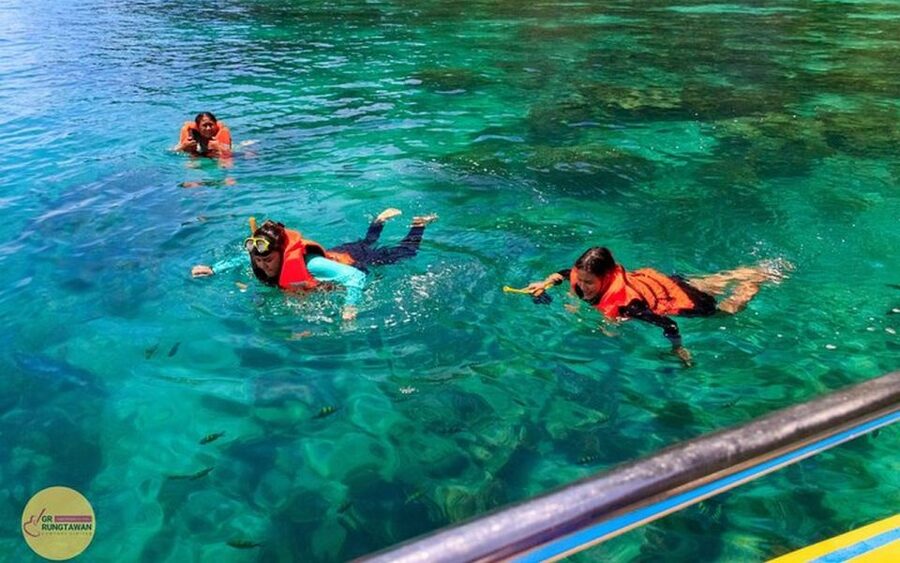 From Ao Nang: Phi Phi Islands Day Tour by Boat with Lunch - Guides, crew, food, and the small details that matter
