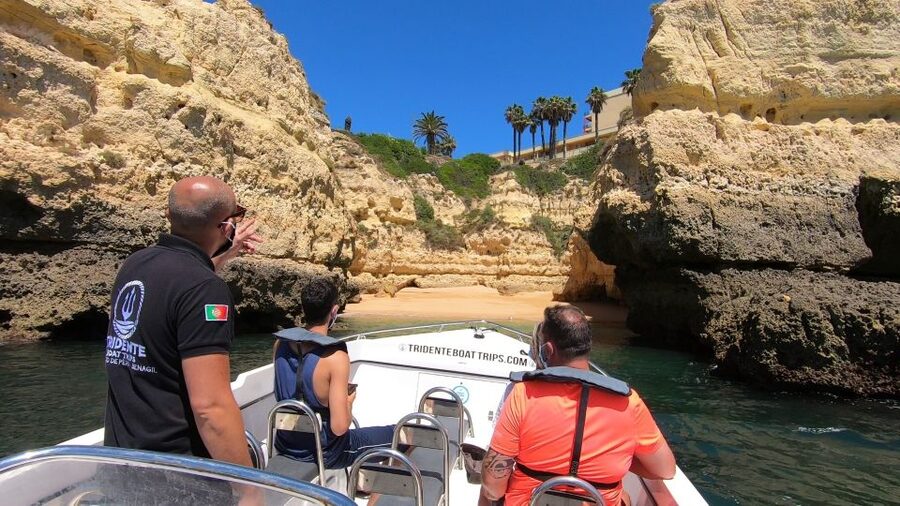 From Armação de Pêra: Benagil Caves and Beaches Boat Tour - Praia da Marinha and the Coração formation