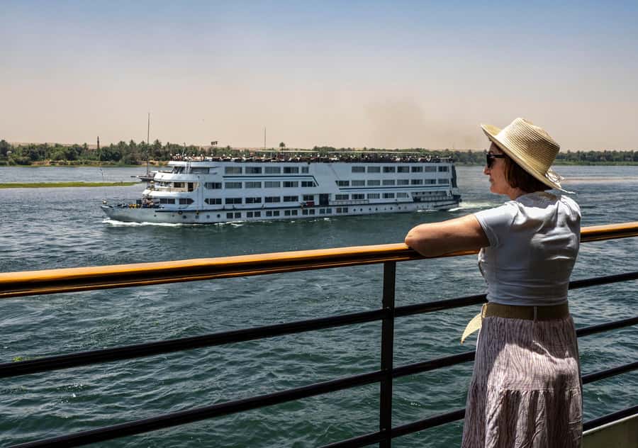 From Aswan: 3-Day Cruise to Luxor with Hot Air Balloon - Kom Ombo at sunset and the twin-deity temple