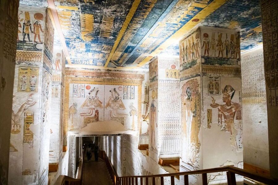 From Aswan: 4-Day Nile Cruise from Aswan to Luxor with Guide - Karnak and Luxor Temple in one afternoon