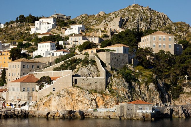 From Athens: Hydra, Poros, and Aegina Day Cruise with Lunch - Lunch while sailing toward Poros