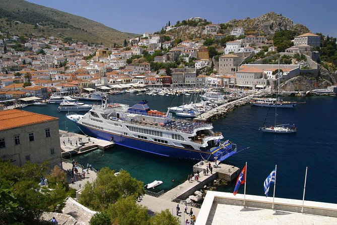 From Athens: Hydra, Poros, and Aegina Day Cruise with Lunch - The ship, entertainment, and onboard service