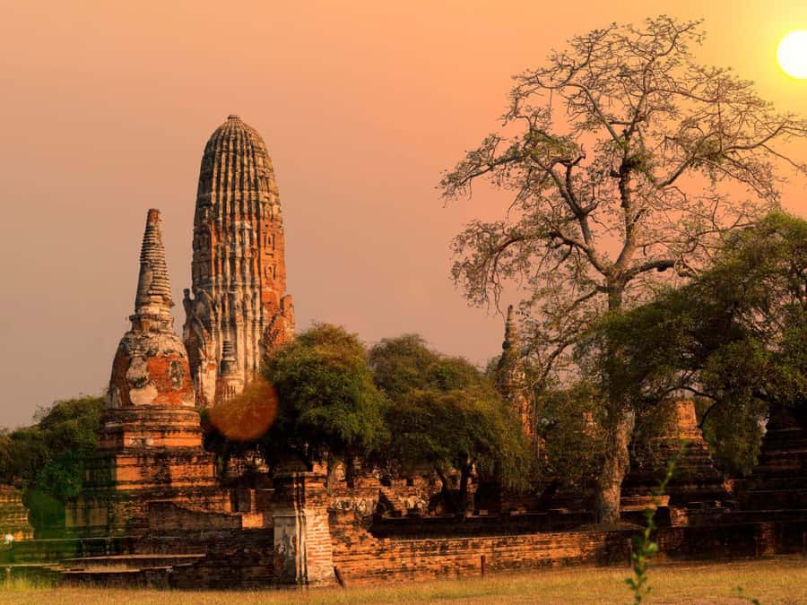 From Bangkok: Ayutthaya Temples and Boat Tour with Lunch - A riverside lunch gives the day a needed pause