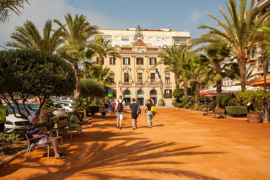 From Barcelona: Costa Brava Day Tour with Boat Trip - The one-hour boat ride along the cliffs