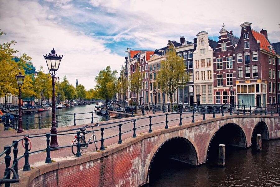 From Brussels: Day Trip to Amsterdam with Canal Boat Cruise - What $81 includes, and what it does not