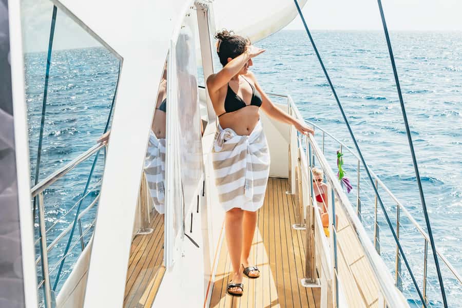 From Cairns: Great Barrier Reef Cruise by Premium Catamaran - Who will enjoy this day most