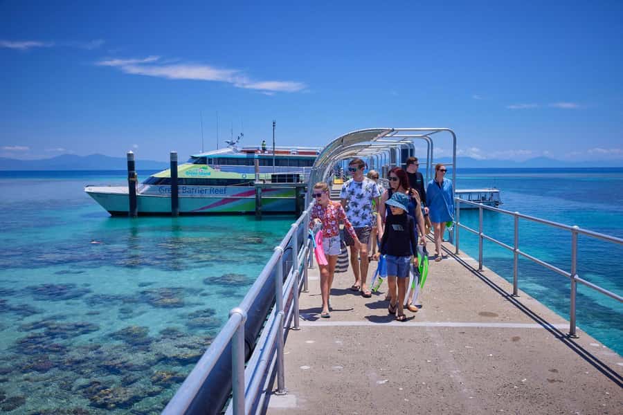 From Cairns: Half-Day Afternoon Cruise to Green Island - A 45-minute catamaran ride from Cairns