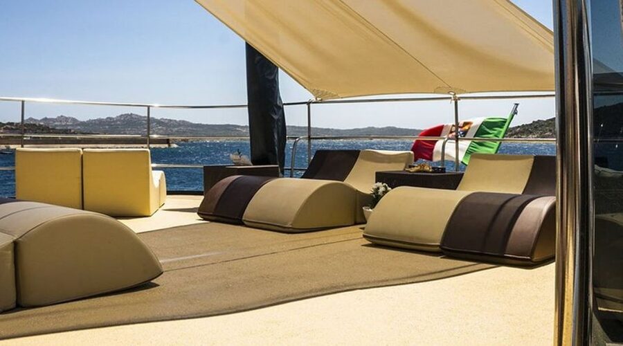 From Cannigione: La Maddalena Archipelago Boat Trip - Who will enjoy the Virginia most