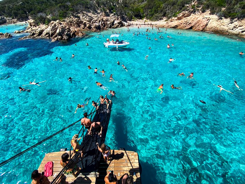 From Cannigione: La Maddalena Archipelago Boat Trip - Food, facilities, and comfort at sea