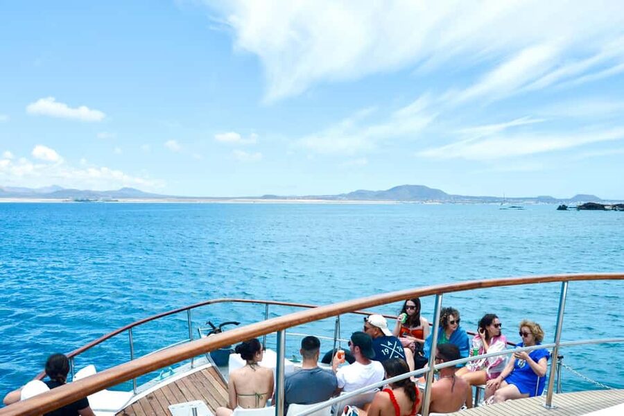 From Corralejo: Lobos Island Boat and Snorkel Activity - Lobos Island gives you more than a snorkel stop