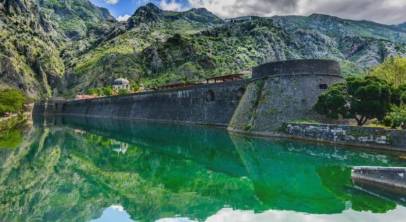 From Dubrovnik: Montenegro Day Trip with Cruise in Kotor Bay - The early pickup and crossing from Dubrovnik