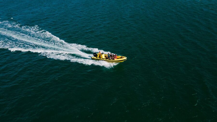 From Faro: Ria Formosa Hop-On Hop-Off 3 Islands Cruise - Desert Island gives you the quietest beach time